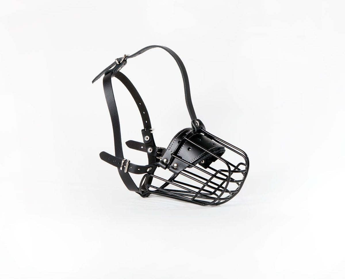 Black Rubber Basket Metal Muzzle